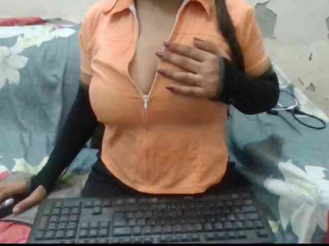 Anjali_dogra webcam