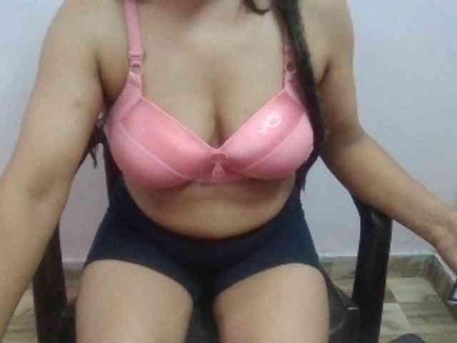 Anjali_dogra webcam