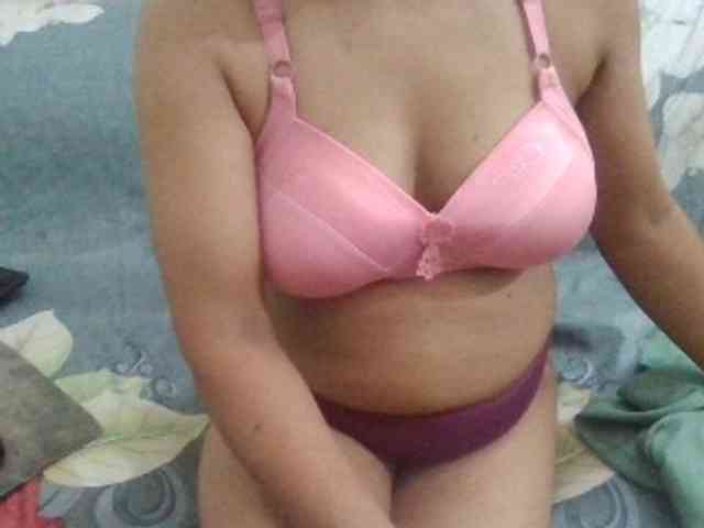 Anjali_dogra webcam