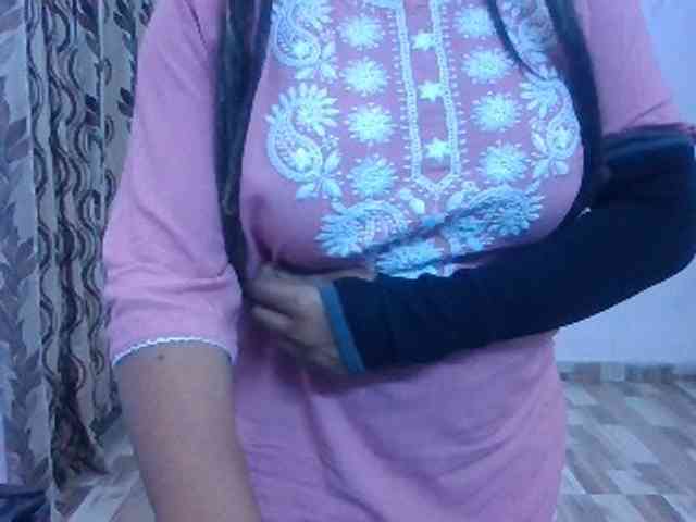 Anjali_dogra webcam