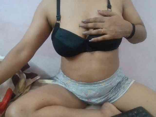 Anjali_dogra webcam