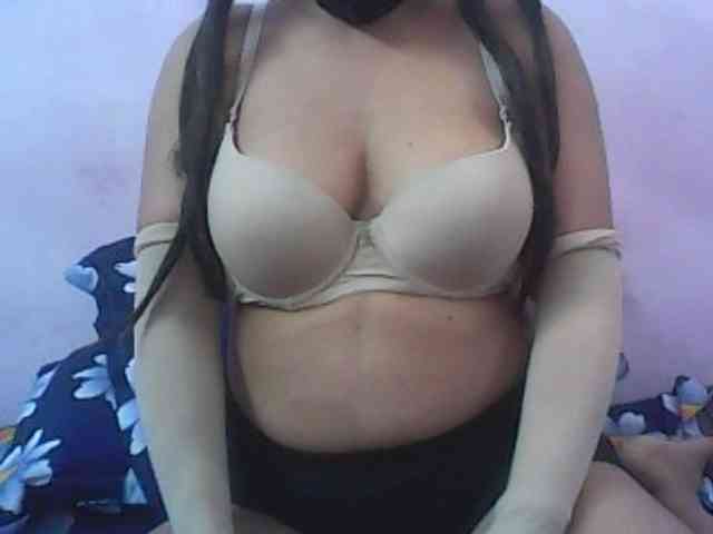 Anjali_dogra webcam
