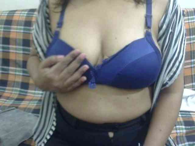 Anjali_dogra webcam