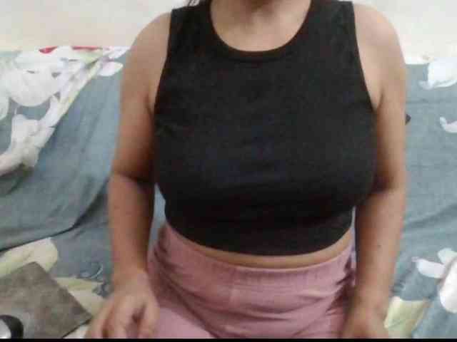 Anjali_dogra webcam