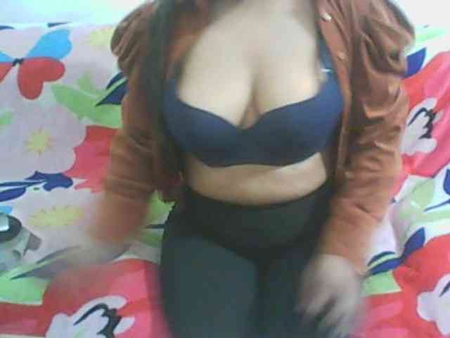 Anjali_dogra webcam