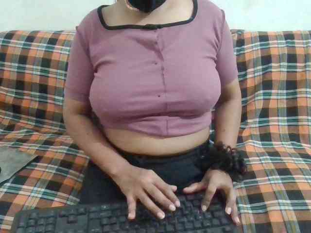 Anjali_dogra webcam