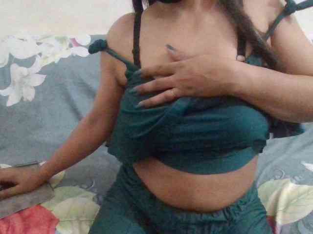 Anjali_dogra webcam