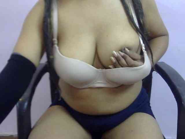 Anjali_dogra webcam