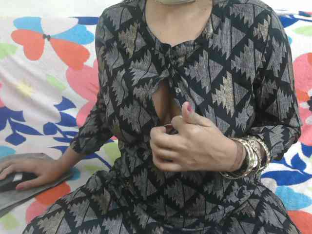 Anjali_dogra webcam