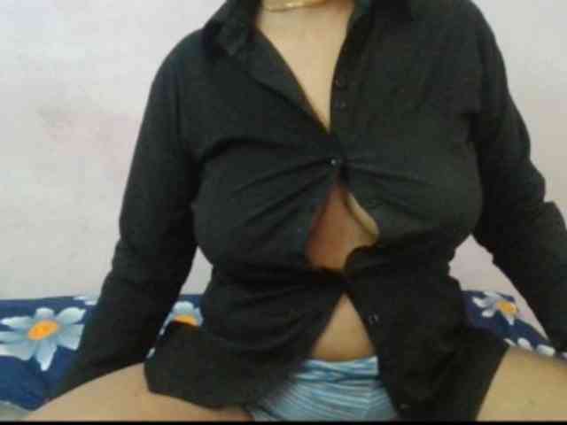 Anjali_dogra webcam