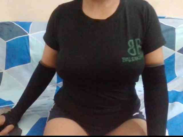 Anjali_dogra webcam
