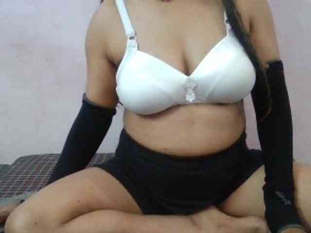 Anjali_dogra webcam