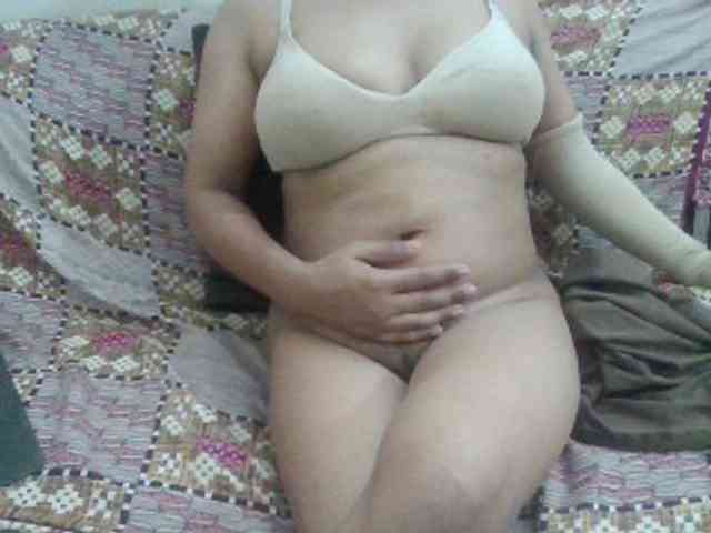 Anjali_dogra webcam