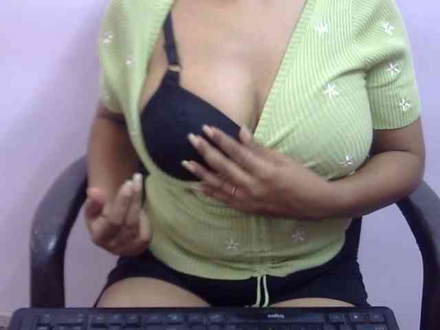 Anjali_dogra webcam