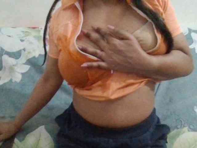 Anjali_dogra webcam