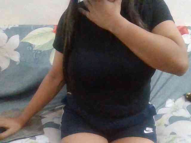 Anjali_dogra webcam