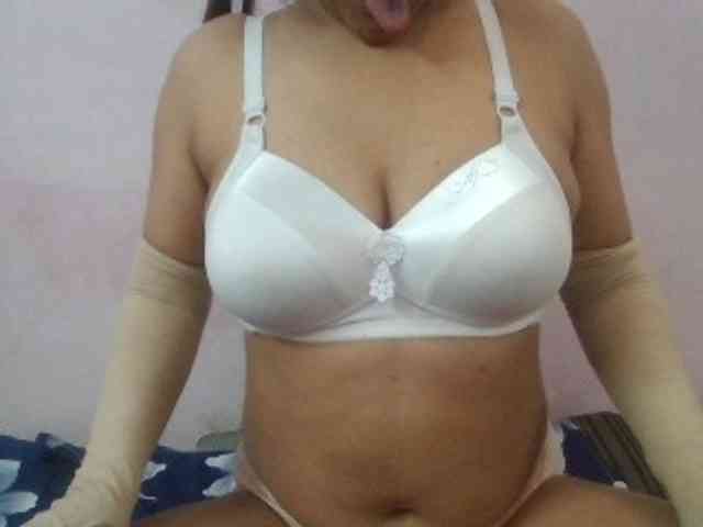 Anjali_dogra webcam