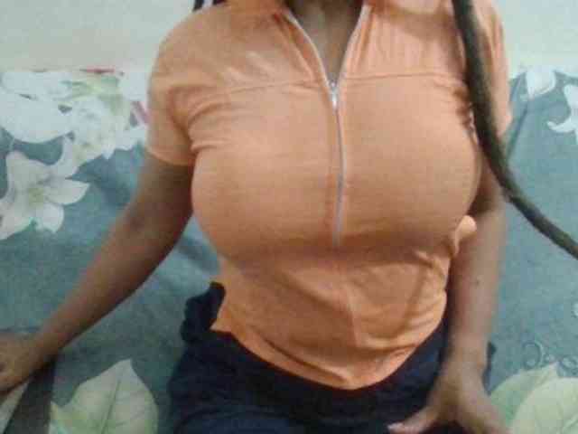 Anjali_dogra webcam