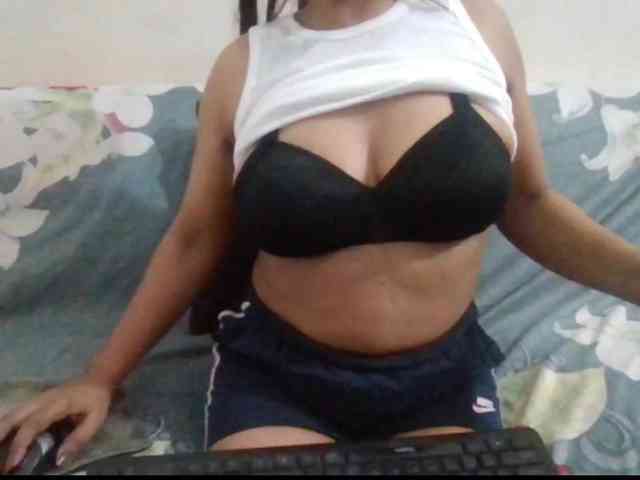Anjali_dogra webcam