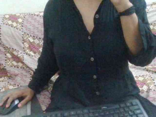Anjali_dogra webcam