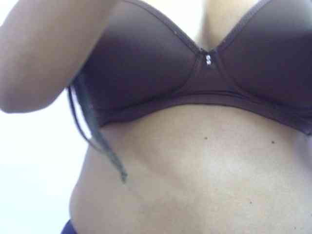 Anjali_dogra webcam
