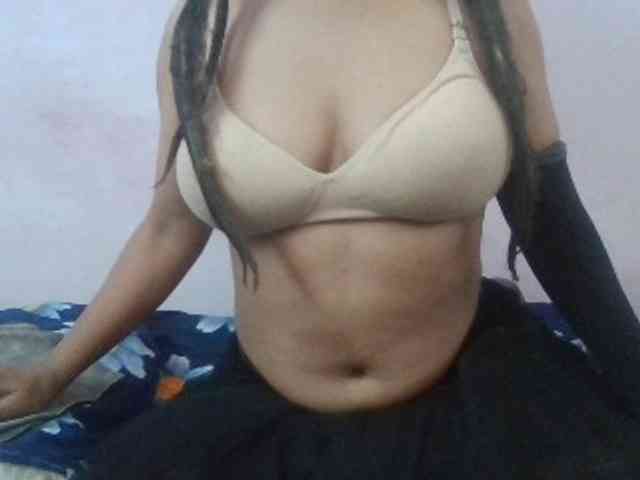 Anjali_dogra webcam