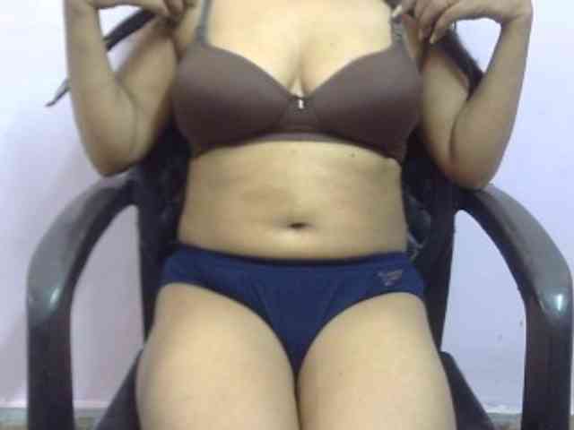 Anjali_dogra webcam