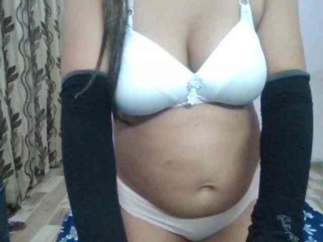 Anjali_dogra webcam