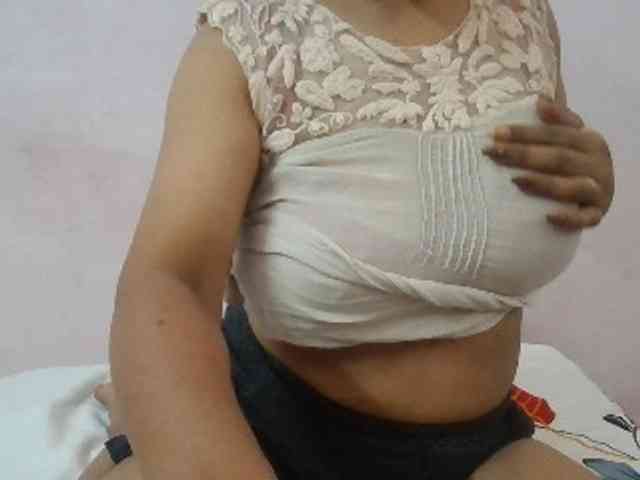 Anjali_dogra webcam