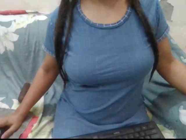 Anjali_dogra webcam