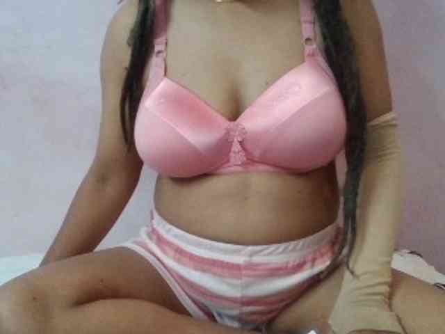 Anjali_dogra webcam