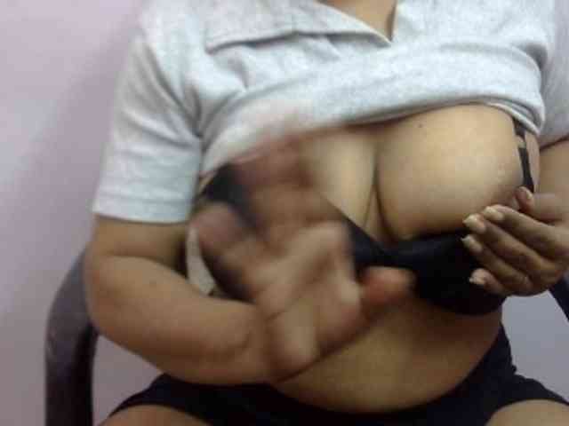 Anjali_dogra webcam