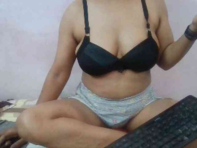 Anjali_dogra webcam