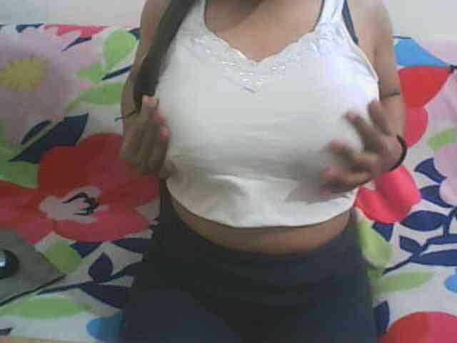 Anjali_dogra webcam