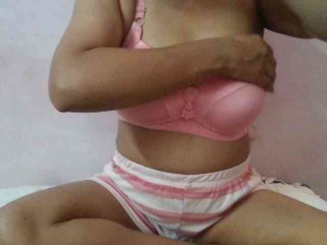 Anjali_dogra webcam