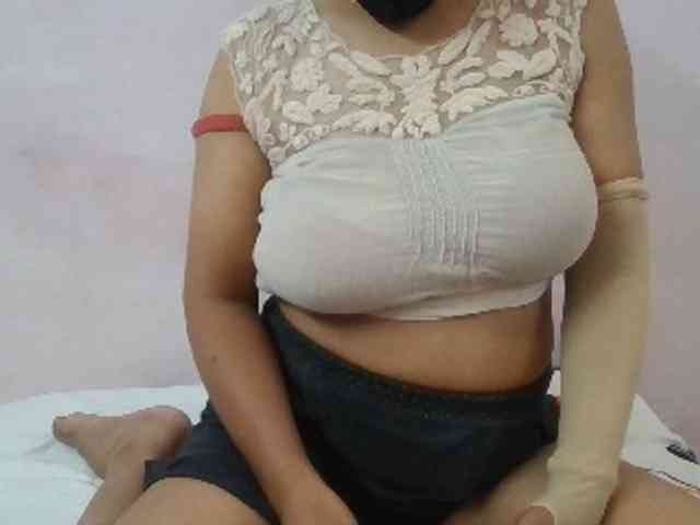 Anjali_dogra webcam