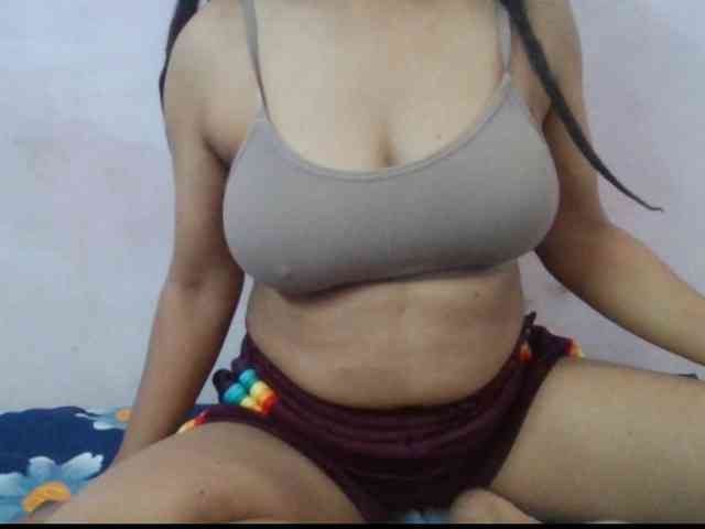 Anjali_dogra webcam