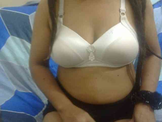 Anjali_dogra webcam