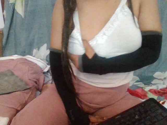 Anjali_dogra webcam