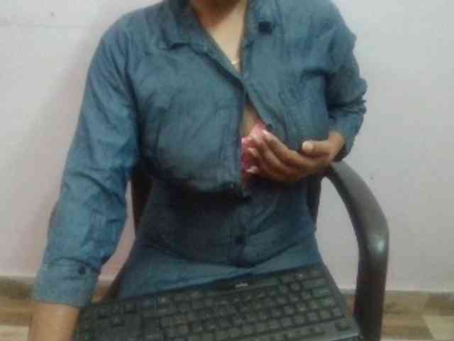 Anjali_dogra webcam