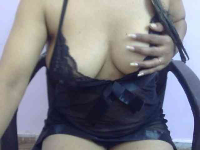 Anjali_dogra webcam