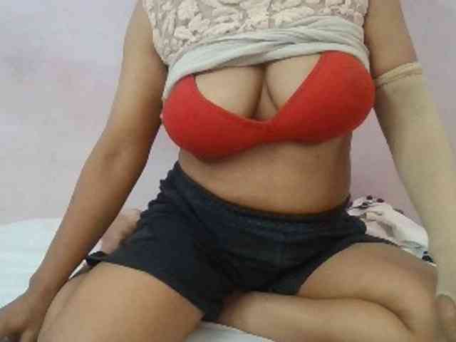 Anjali_dogra webcam