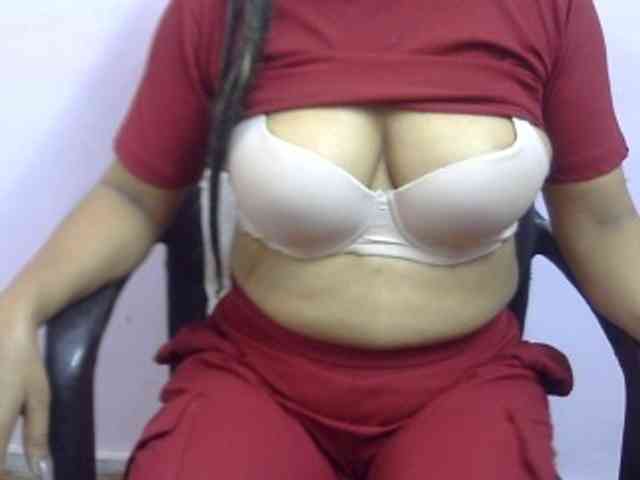 Anjali_dogra webcam