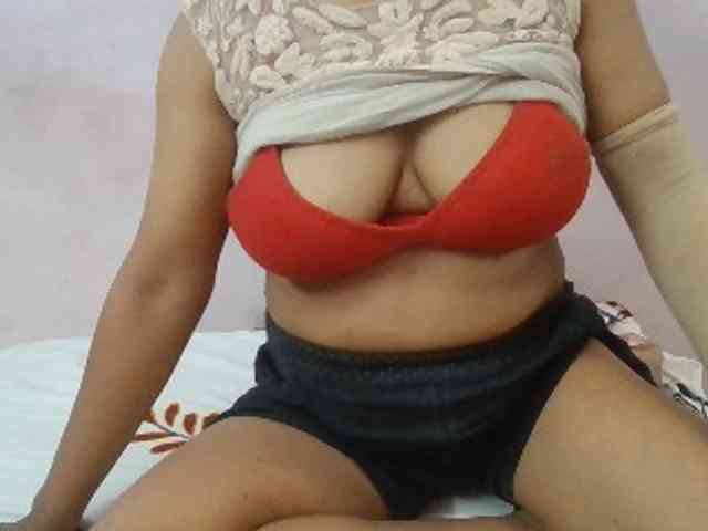 Anjali_dogra webcam