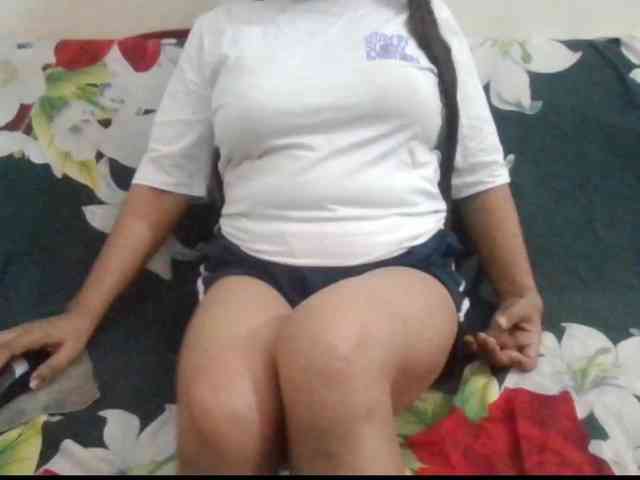 Anjali_dogra webcam
