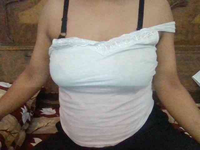 Anjali_dogra webcam