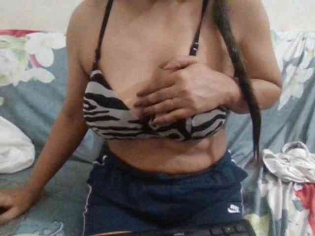 Anjali_dogra webcam