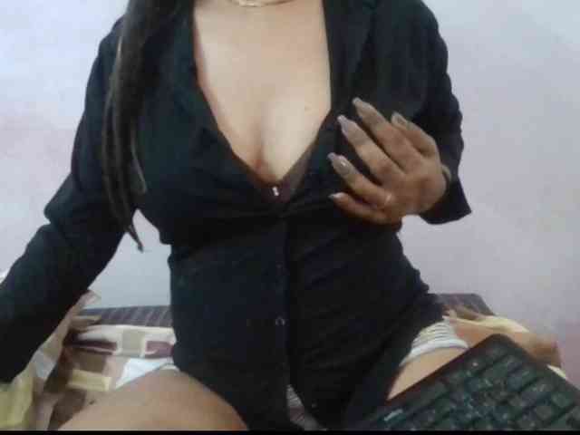 Anjali_dogra webcam