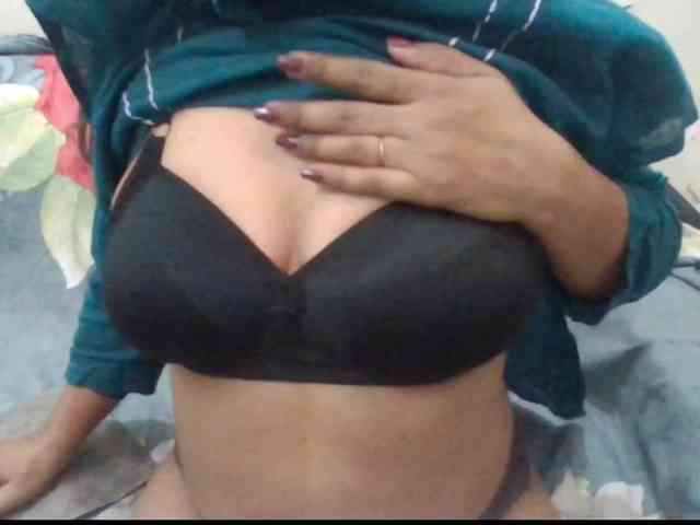 Anjali_dogra webcam