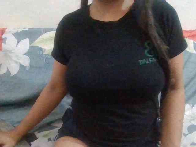 Anjali_dogra webcam